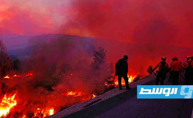 حريق غابات بالقرب من أثينا وأوامر بإخلاء منتجعات