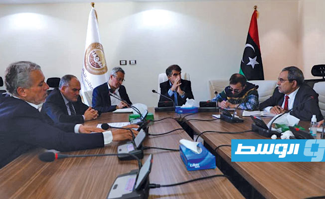 «نواب طرابلس» يناقش تقليص عدد العاملين في البعثات الليبية بالخارج