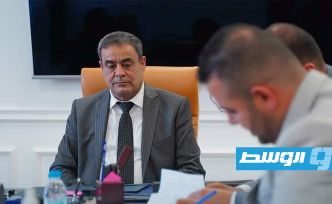 جانب من مراسم التسليم والاستلام بين إدارتي الشركة الليبية للاتصالات السابقة والجديدة، 25 أكتوبر 2021. (الحكومة)