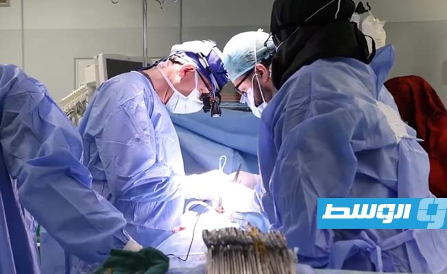 فريق طبي إنجليزي يجري جراحات للأطفال في مركز أمراض القلب بتاجوراء