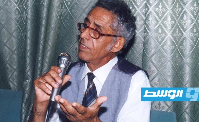 الشاعر محمد المهدي محاضرا