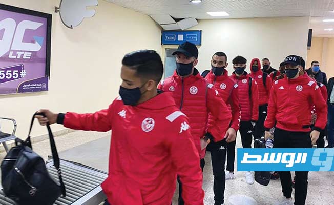وصول المنتخب التونسي مطار بنينا (صفحة اتحاد الكرة الليبي عبر فيسبوك)