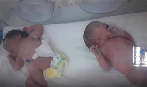 ولادة طفلين من مصابتين بفيروس كورونا في مركز العزل الصحي 1 بمصراتة, 18 سبتمبر 2020. (صحة الوفاق)