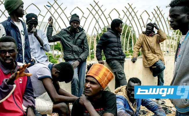 تونس ترفض «مغالطات» بشأن أزمة المهاجرين العالقين قرب ليبيا