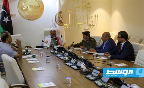 لجنة بمجلس النواب في طرابلس تجتمع مع رئيس أركان حرس الحدود