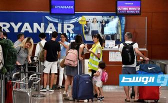 توقيف موظفين في مطار إسباني للاشتباه في سرقتهم أغراضاً من أمتعة المسافرين