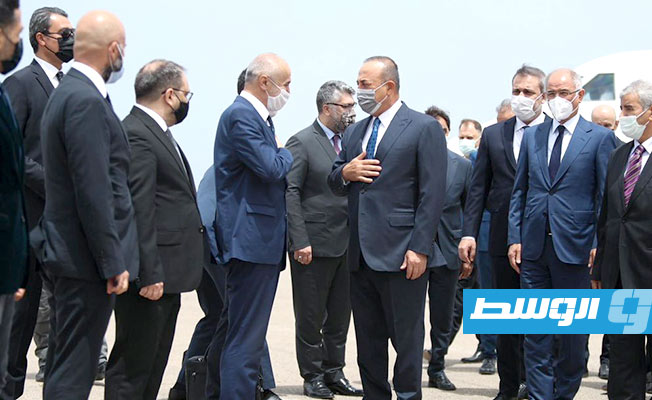 وزيرا خارجية ودفاع تركيا يصلان إلى طرابلس في زيارة مفاجئة