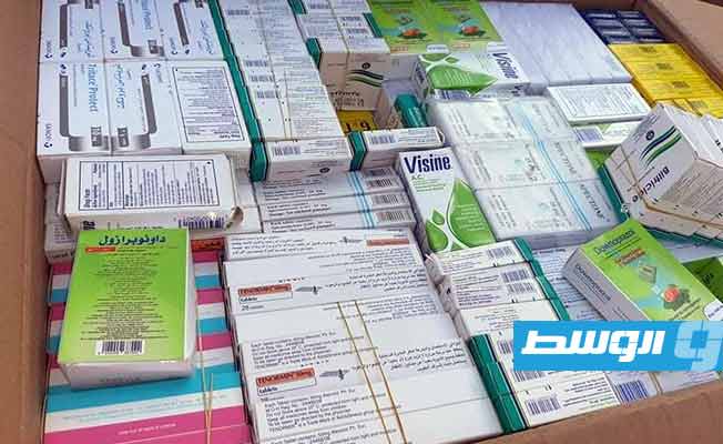 إحباط تهريب كمية من الأدوية مجهولة المصدر على متن شاحنتين قادمتين من مصر (قسم مكافحة التهريب والمخدرات - بنغازي)