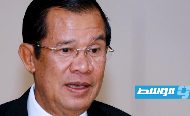 رئيس الوزراء الكمبودي يعلن استقالته وتسليم السلطة لنجله