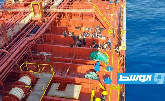 المهاجرون على متن سفينة أنوار ليبيا بعد إنقاذهم، 10 نوفمبر 2023. (شركة النقل البحري)
