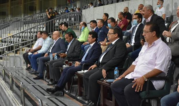 بالصور: وزير الرياضة يشهد أولى مباريات الدوري المصري الممتاز بعد استئنافه