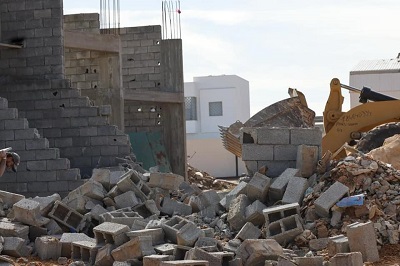 إزالة البناء العشوائي في بلدية تاجوراء (صور)