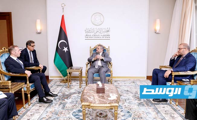 لقاء المشري مع المبعوث الخاص للرئيس الفرنسي إلى ليبيا بول سولير، الأحد 30 أكتوبر 2022. (مجلس الدولة)