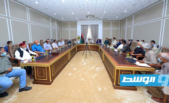 لقاء المشير حفتر مع رؤساء المجالس المحلية في بنغازي وضواحيها. الأربعاء 4 أغسطس 2021. (القيادة العامة)