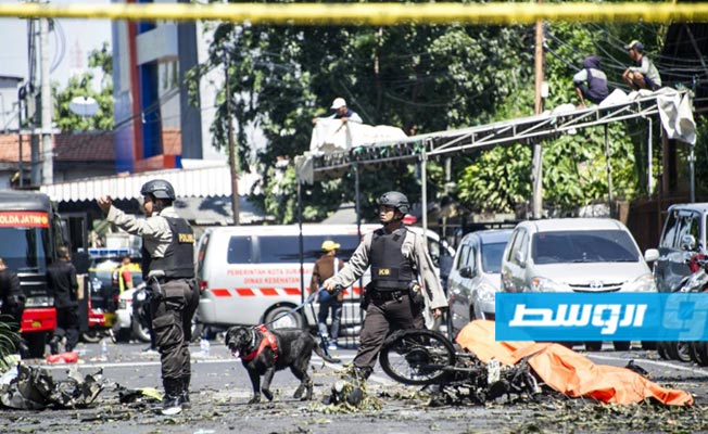 11 قتيلاً في اعتداءات استهدفت كنائس في إندونيسيا تبناها «داعش»