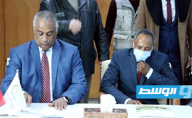 مراسم التسليم والاستلام بين وزير السياحة ورئيس الهيئة السابق في طرابلس. (حكومة الوحدة الوطنية)