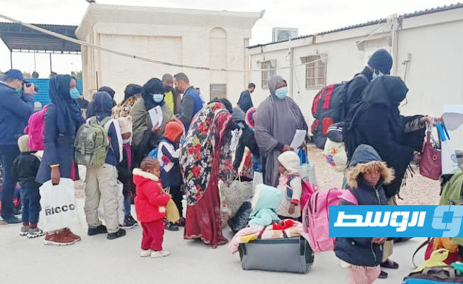 مطار مصراتة: ترحيل 148 مهاجرا غير شرعي إلى النيجر
