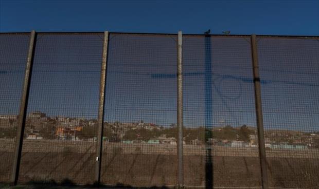 بدء تشييد جزء من «جدار ترامب» على الحدود المكسيكية