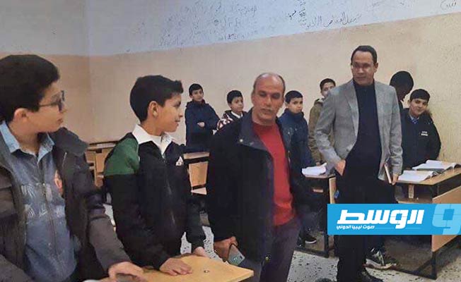 وكيل «تعليم الوفاق» يتابع استئناف الدراسة بمدارس حي الأندلس في طرابلس