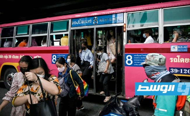 الحافلات الكهربائية أمل بانكوك لحل مشكلة «طريق الموت»