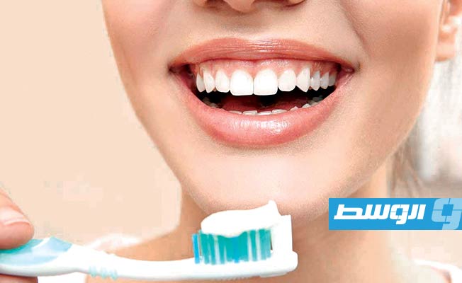 أهمية تنظيف الأسنان في مواجهة «كورونا»