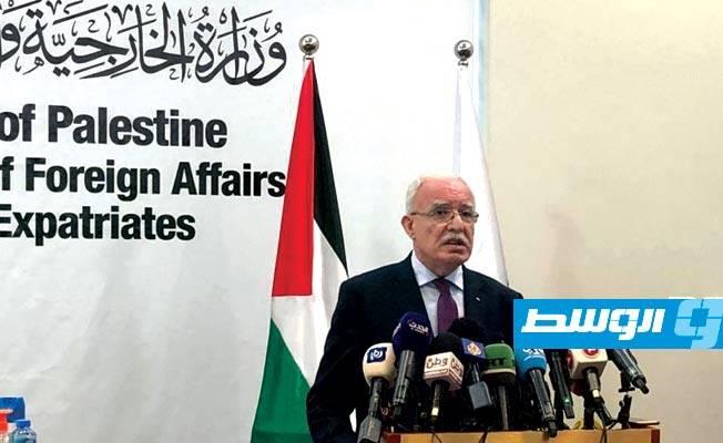 الحكومة الفلسطينية تدين تعرض وزير خارجيتها لـ«مضايقات» إسرائيلية
