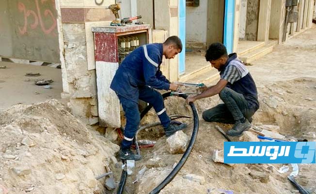 شركة الكهرباء: تواصل أعمال الصيانة لإعادة التيار إلى باب شيحة في درنة
