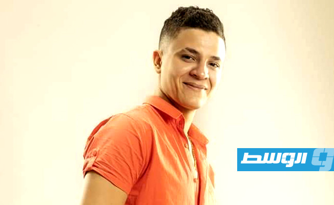 بالفيديو: مصري يطرح أغنية جديدة بعنوان «خاينين»