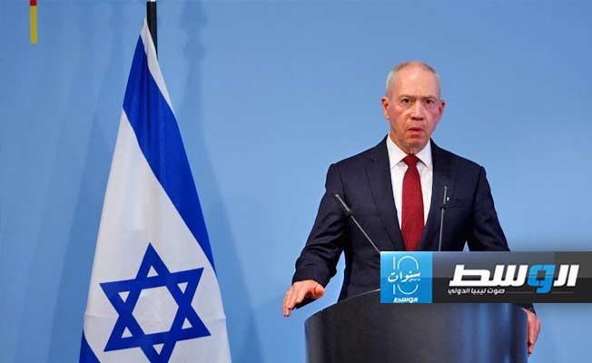 وزير الدفاع الإسرائيلي: نترقب عن كثب هجوما محتملا من إيران ووكلائها
