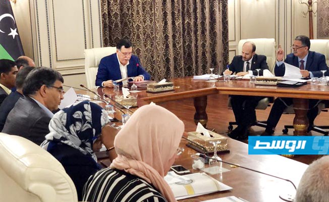 6 قرارات مهمة لحكومة الوفاق: 30 مليون دينار لأزمة الخبز.. لجنة لتوحيد مرتبات القطاع العام.. ومراجعة التزامات البرنامج التنموي