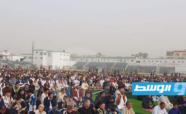 أداء صلاة العيد داخل أحد الاستادات في درنة، 2 مايو 2022، (المركز الإعلامي لمؤسسات الدولة)
