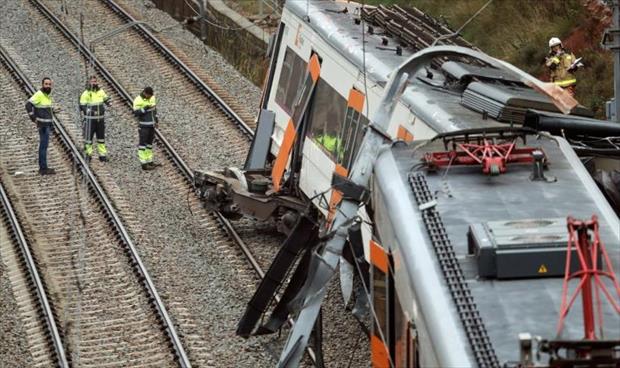 مصرع شخص وإصابة 49 إثر خروج قطار عن مساره في إسبانيا