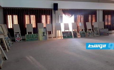 معرض فنون تشكيلية في مدينة طبرق (فيسبوك)
