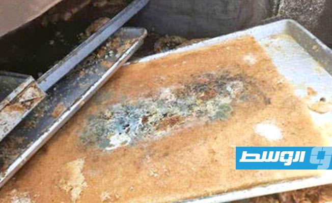 ضبط بائع حلويات متعفنة في بنغازي