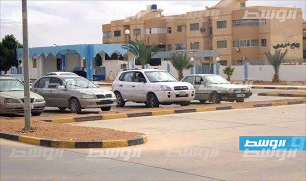 العثور على 3 مهاجرين مصريين ضمن 12 آخرين فروا من مهربين في بني وليد
