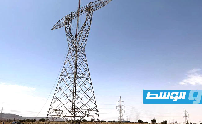 «الكهرباء»: استكمال مشروع خط نقل الطاقة الرويس - أبوعرقوب