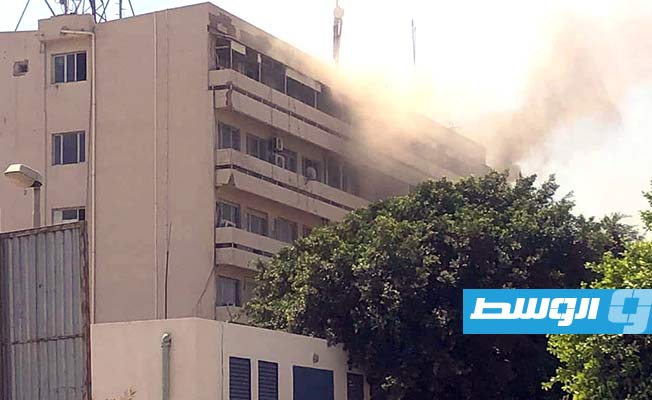 اشتباكات العاصمة طرابلس: قذائف تستهدف مباني حكومية حيوية