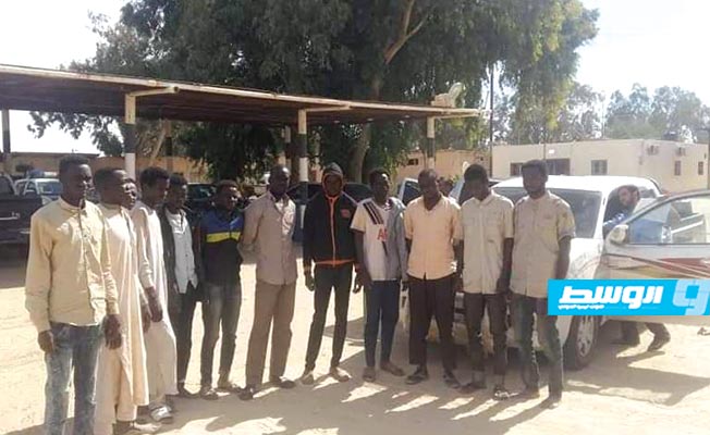 ضبط 12 مهاجرًا سودانيًّا غير شرعي جنوب مدينة جالو