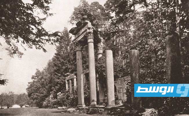 معبد أغسطس في فيرجينيا ووتر، ساري، عام 1894 (الإنترنت)