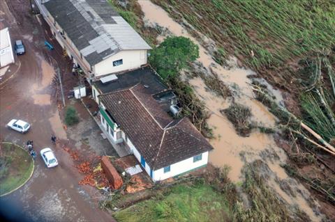 ارتفاع عدد قتلى إعصار بورتور اليغري في البرازيل إلى 13
