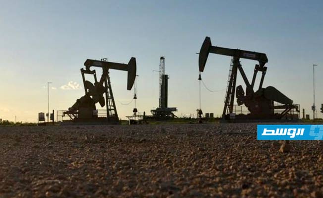النفط ينهي الأسبوع على انخفاض متأثرًا بالتوتر التجاري بين واشنطن وبكين