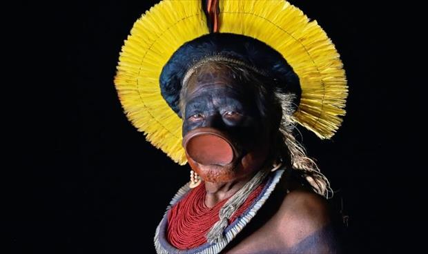 نقل زعيم قبائل الأمازون راوني إلى المستشفى
