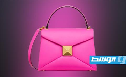حقيبة من تصميم دار أزياء فالنتينو «Valentino» (الإنترنت)