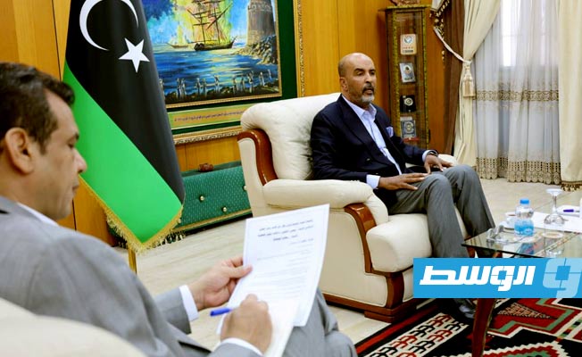 من لقاء الكوني مع عمداء بلديات ورؤساء اللجان التسييرية بالجنوب الليبي. 25 يونيو 2022. (المجلس الرئاسي)