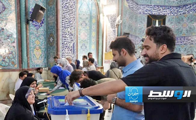 تمديد التصويت في الانتخابات الرئاسية الإيرانية تلبية لدعوة خامنئي