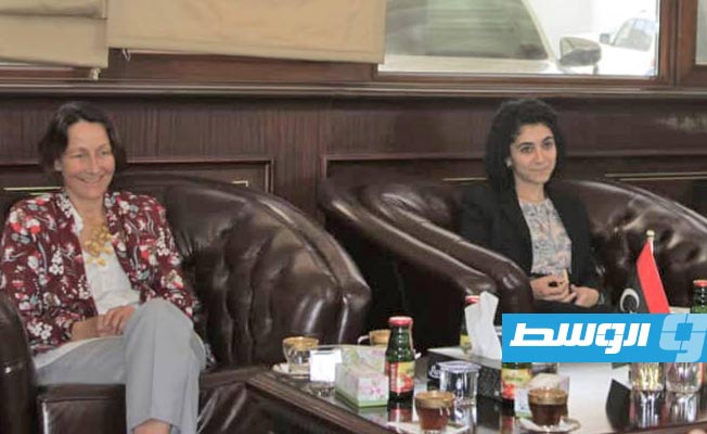 من لقاء وزير المالية بحكومة الوحدة الوطنية الموقتة خالد المبروك مع مسؤول إقليمي بالبنك الدولي في طرابلس، 16 مارس 2023. (وزارة المالية)