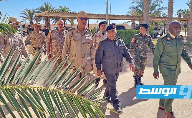 وفد من رئاسة الأركان في طرابلس يتفقد الوحدات العسكرية ومرافق حامية بني وليد