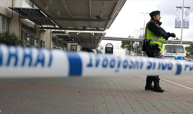 الشرطة السويدية تطلق النار على رجل هدد ركاب بمحطة قطار