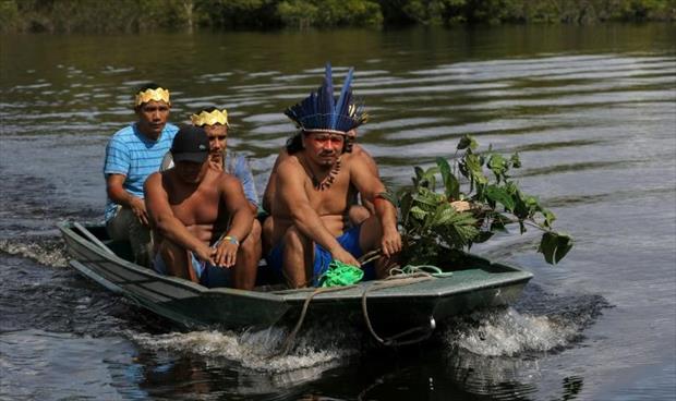 السكان الأصليون في البرازيل يواجهون «كورونا» بالأعشاب