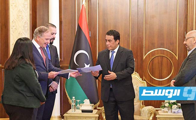 المنفي يستقبل مجموعة العمل المعنية بالقانون الدولي الإنساني التابعة للجنة المتابعة الدولية بشأن ليبيا، 15 مارس 2023. (المجلس الرئاسي)